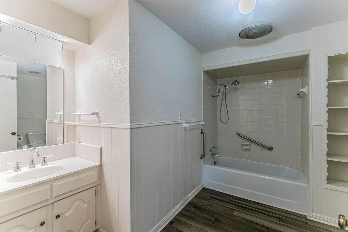 Photo of 3409 Hemlock BLVD