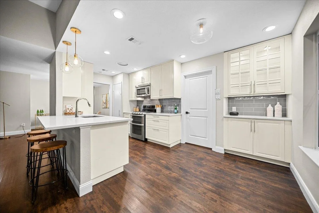 Photo of 5305 Fairmont CIR