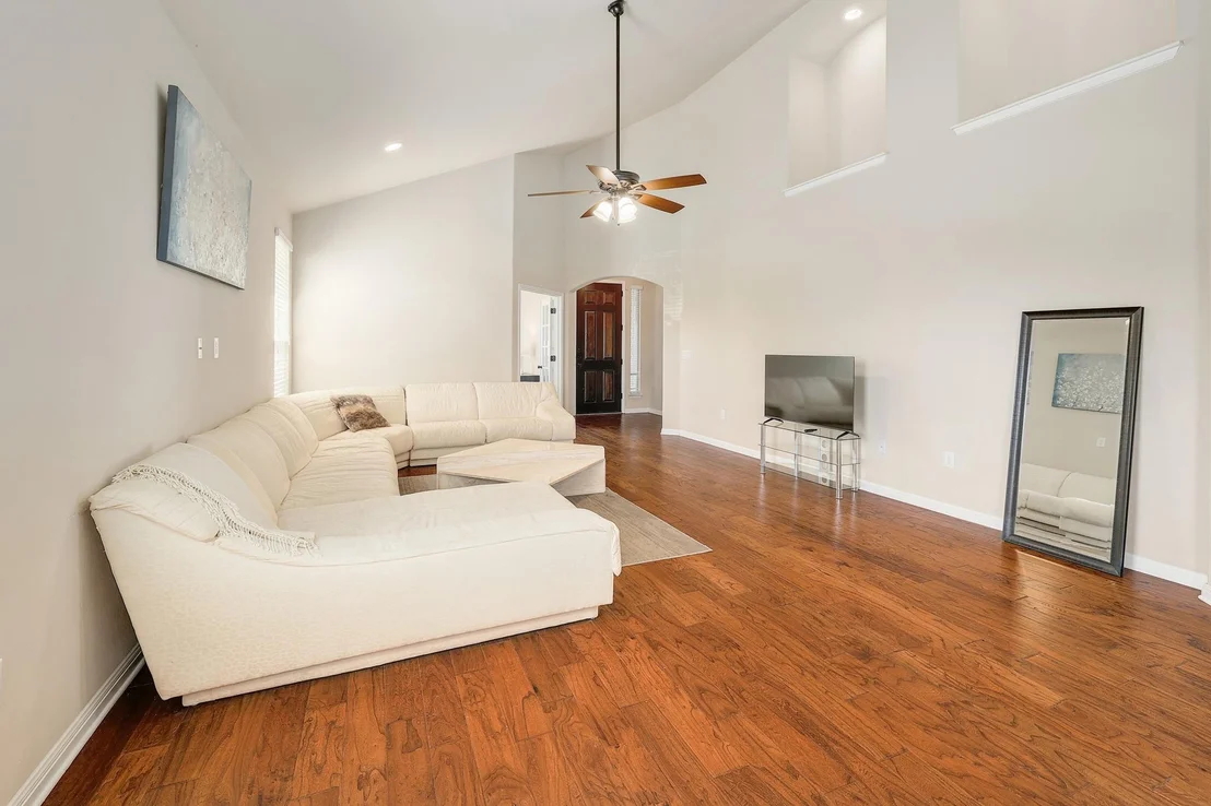 Photo of 16200 Cantania CV