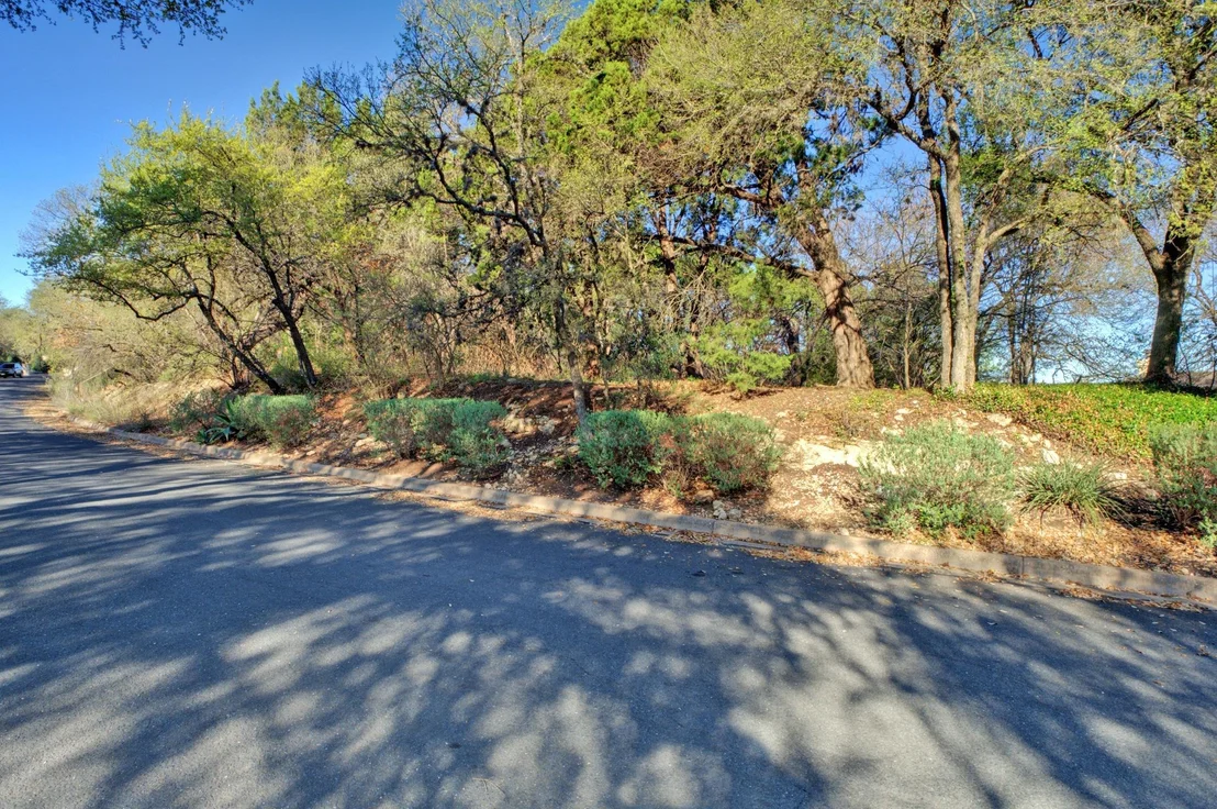 Photo of 2904 Regents PARK