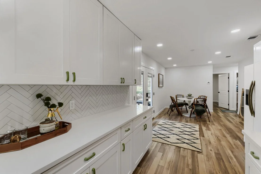 Photo of 304 Sheraton Ave