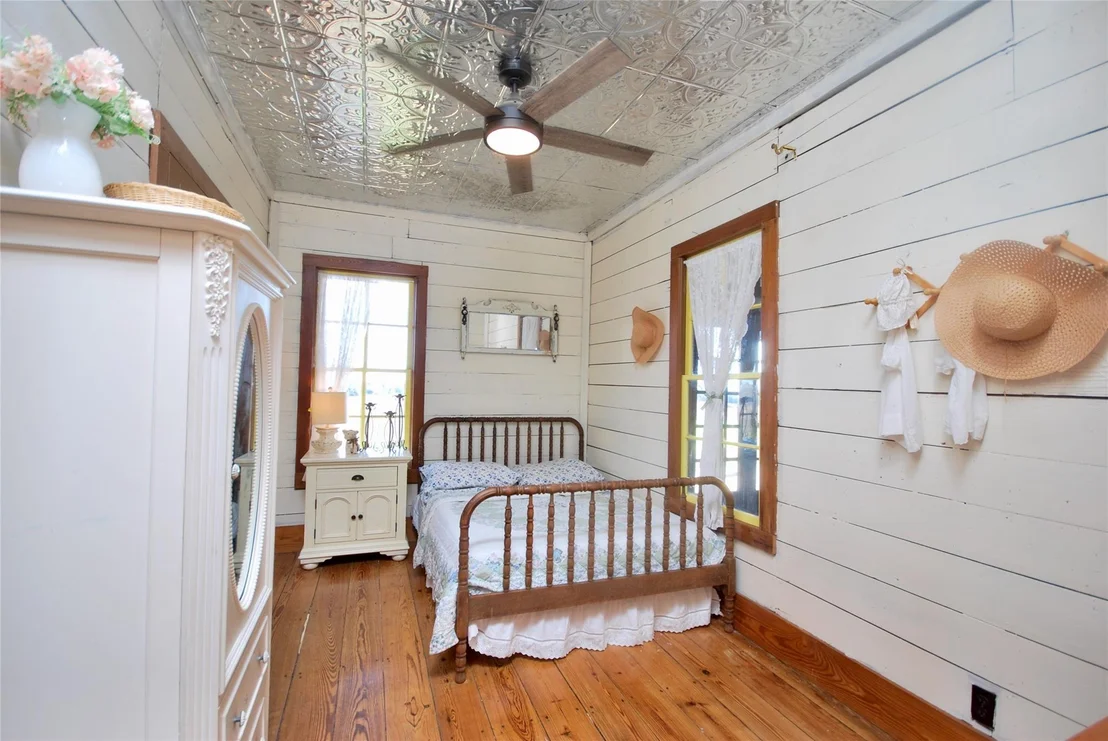 Photo of 4228 County Road 256