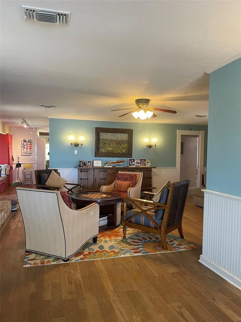 Photo of 138 Suzann LN