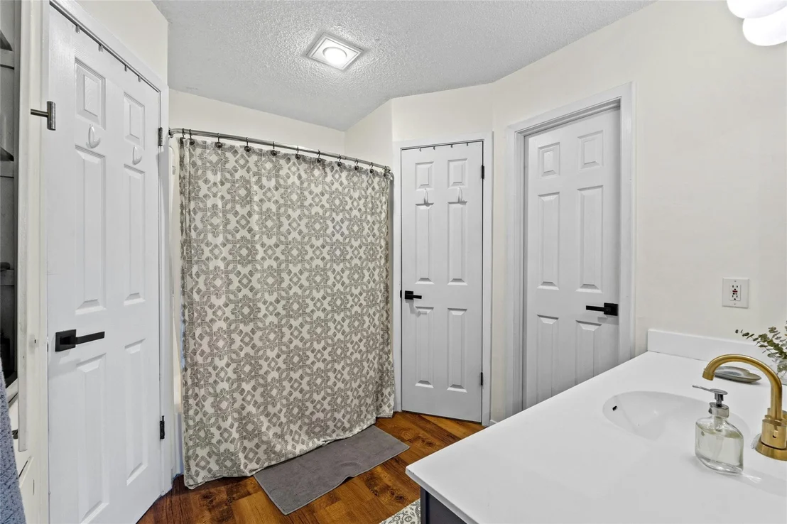 Photo of 1010 Huntridge DR