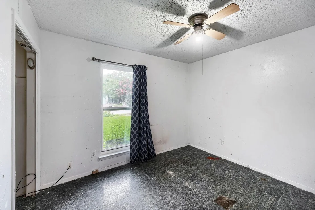 Photo of 5107 Suburban DR