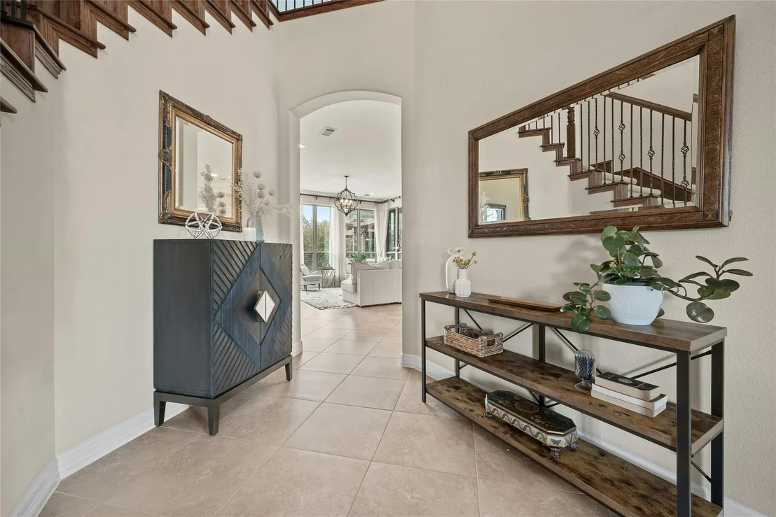 Photo of 331 Aspen DR