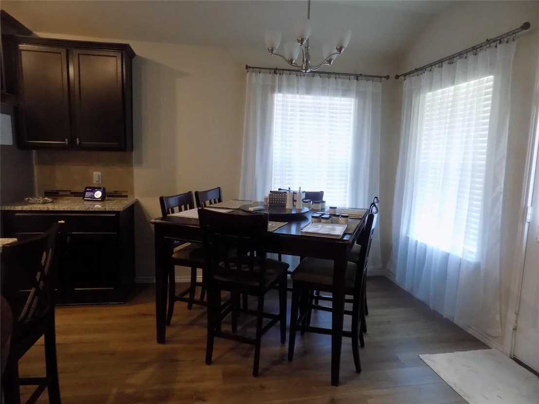 Photo of 124 Rearden BLVD