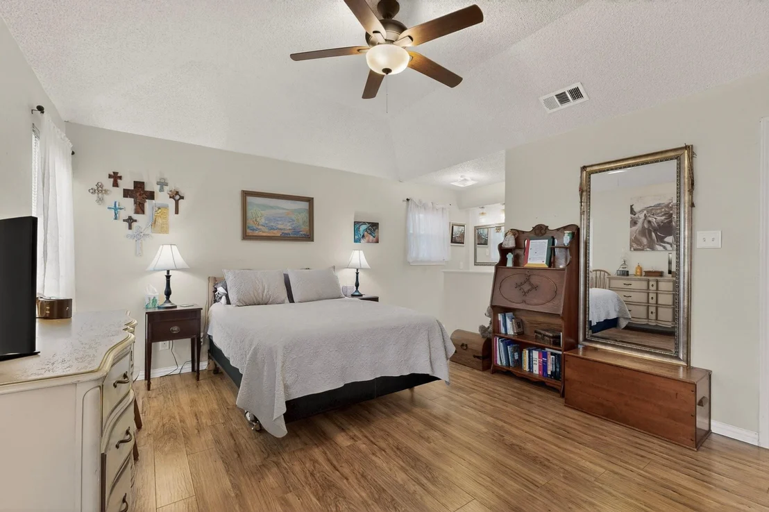 Photo of 507 Thousand Oaks BLVD