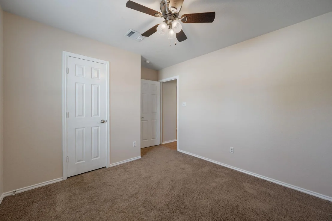 Photo of 913 Mahomet DR