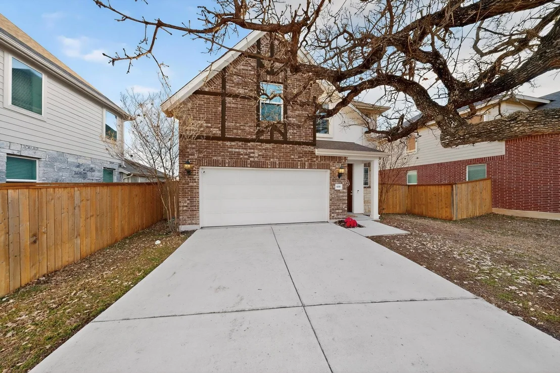 Photo of 639 Pheasant Hill LN