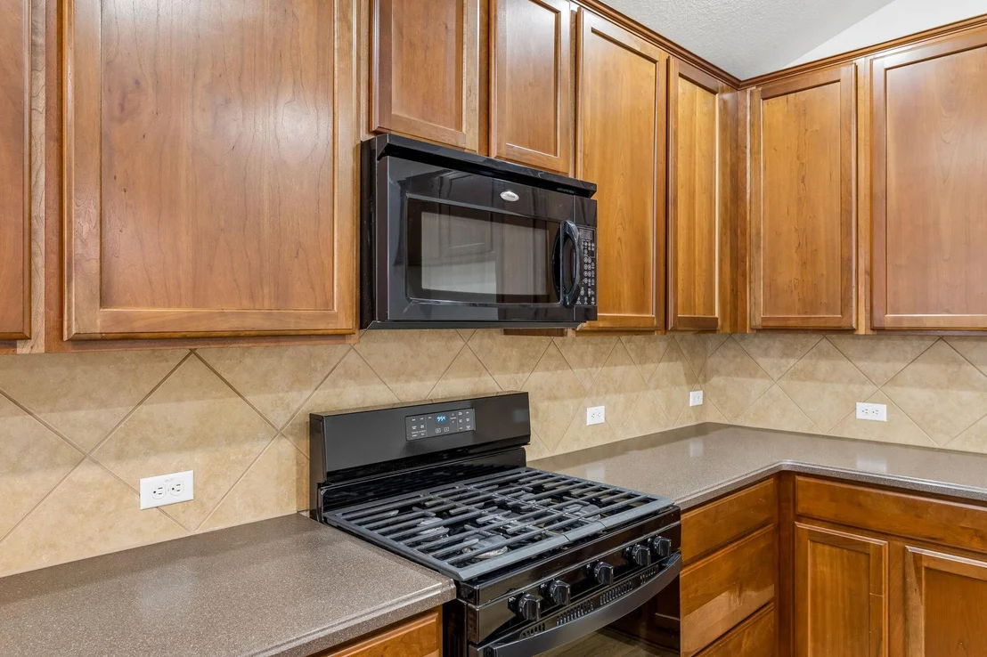 Photo of 921 Brighton PL