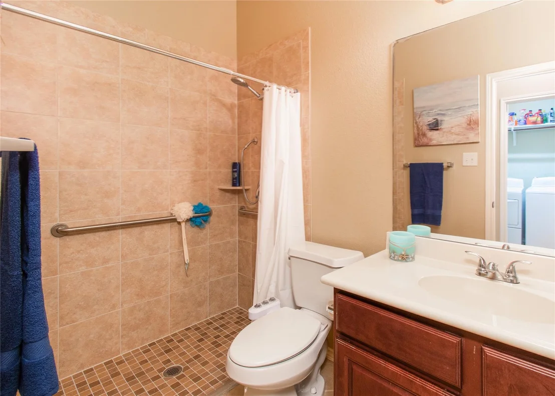 Photo of 947 Madrone DR