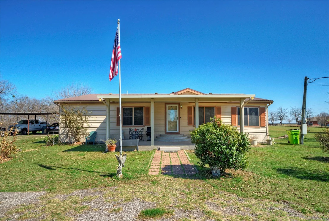 Photo of 901 County Road 134 RD