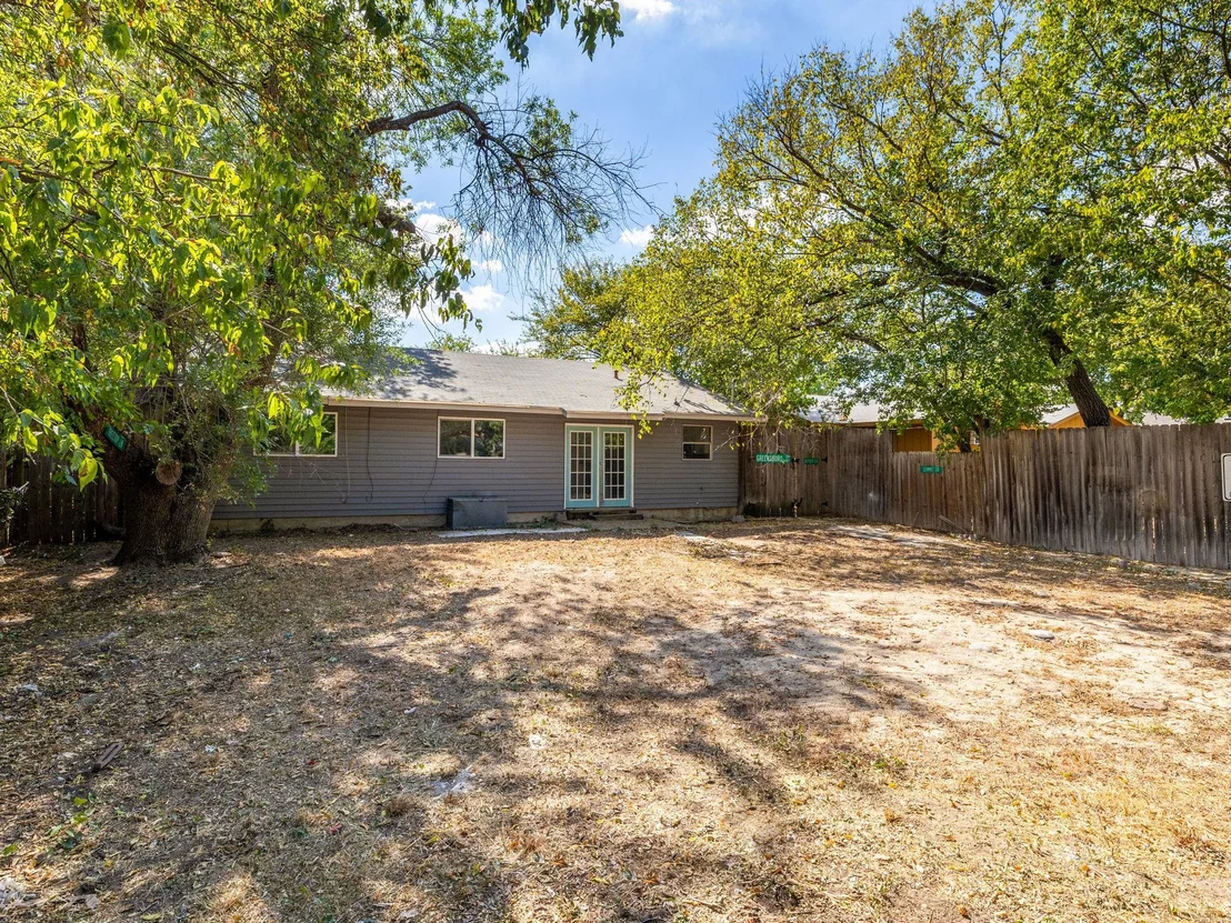 Photo of 6206 Hogan Ave