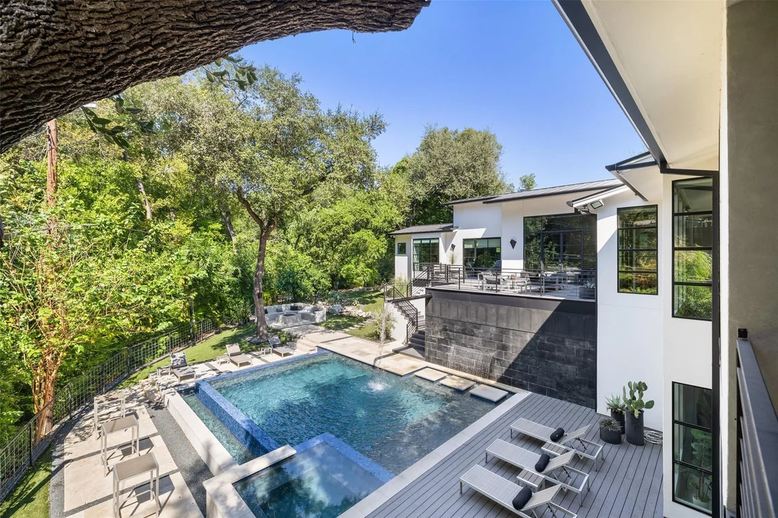 Photo of 4500 Edgemont DR