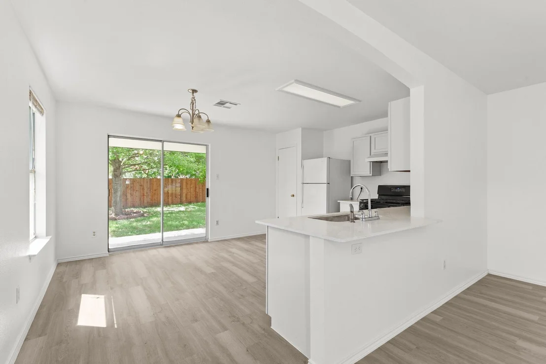 Photo of 112 James Lin CIR