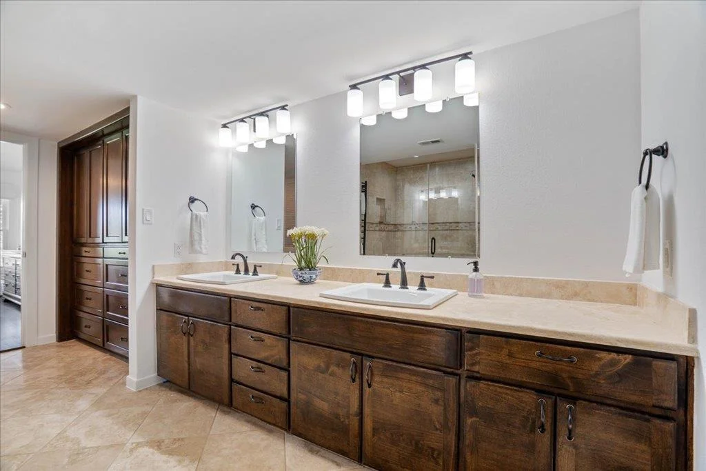 Photo of 110 West Eagle DR