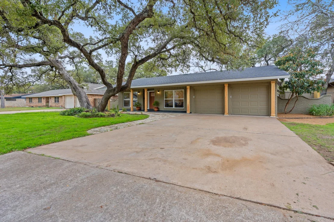 Photo of 2005 Oakglen DR
