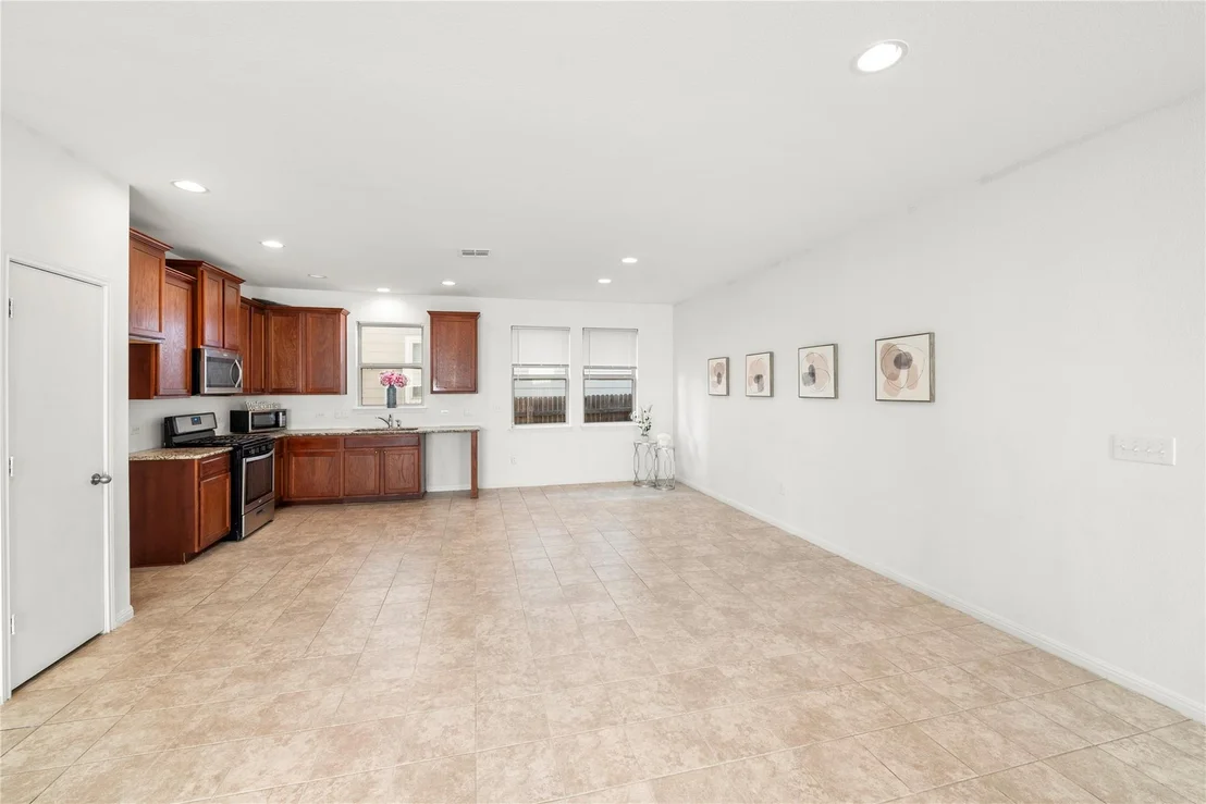 Photo of 217 Vestral RD