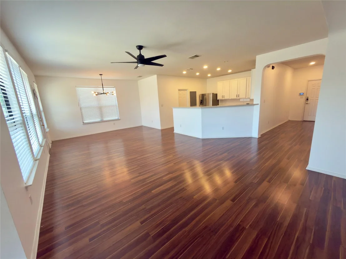 Photo of 825 Watson WAY