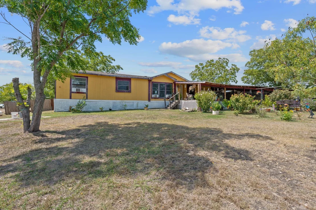 Photo of 813 Petras WAY