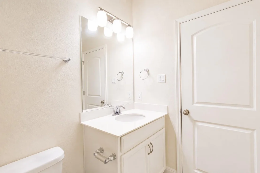 Photo of 7501 Lombardy LOOP