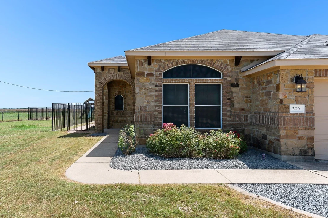 Photo of 200 County Road 453 RD