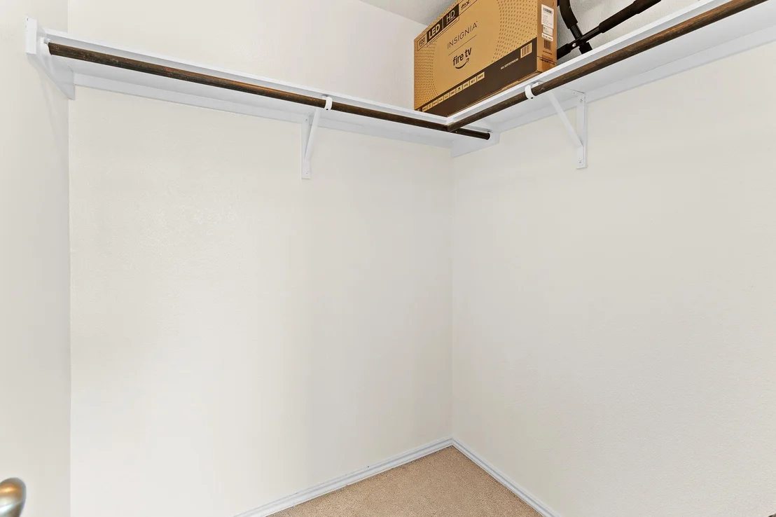 Photo of Unit 13E at 224 Circle WAY