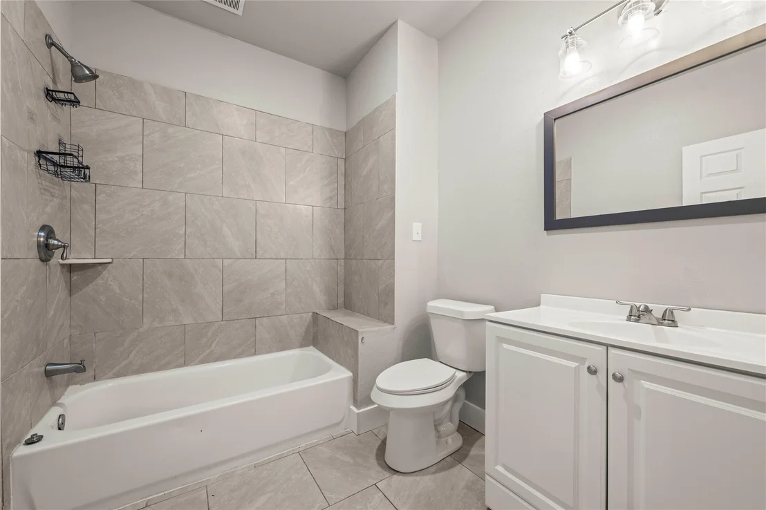Photo of 803 N 3rd ST
