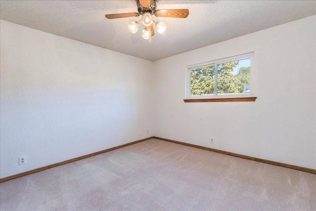 Photo of 705 Pine Siskin DR