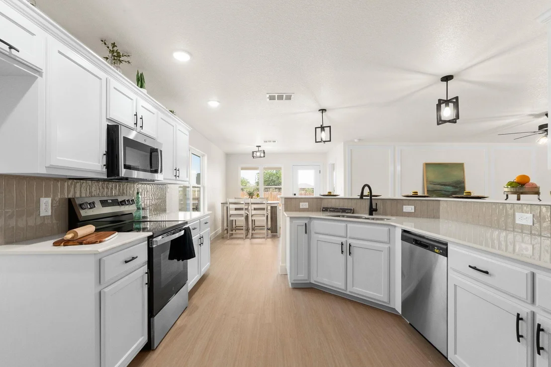 Photo of 2115 Blackhawk LOOP