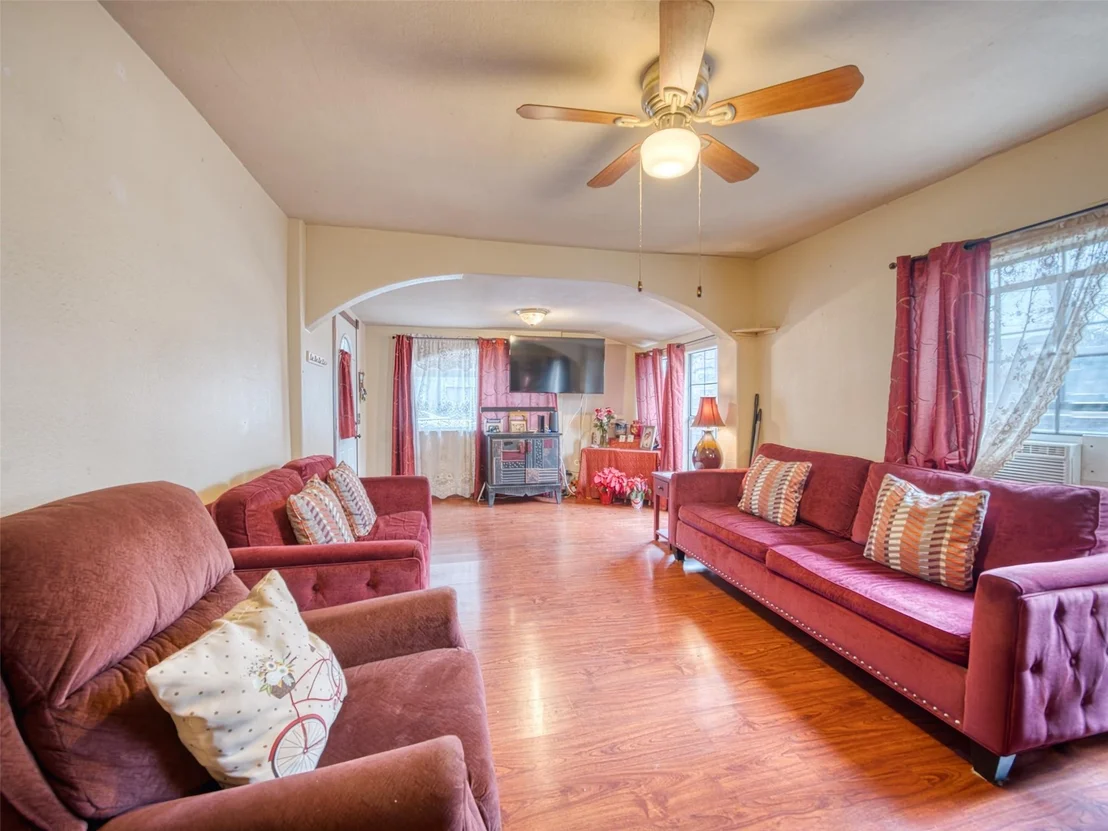 Photo of 2900 Castro ST