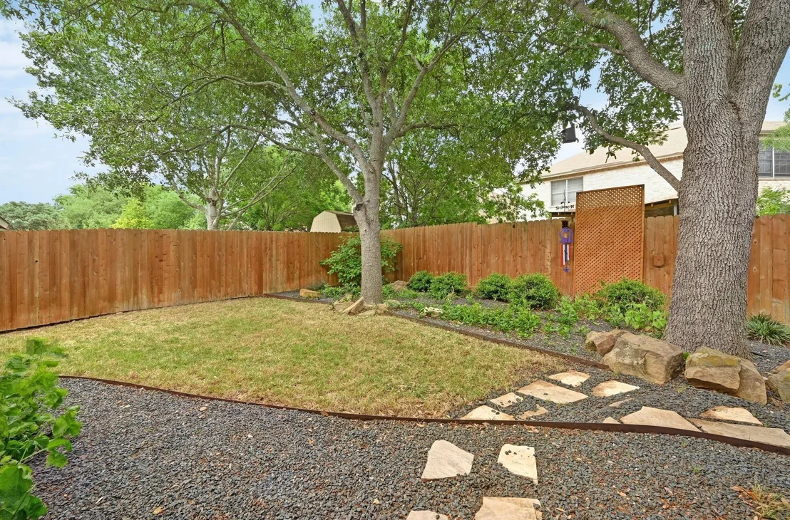 Photo of 11200 Pickard LN