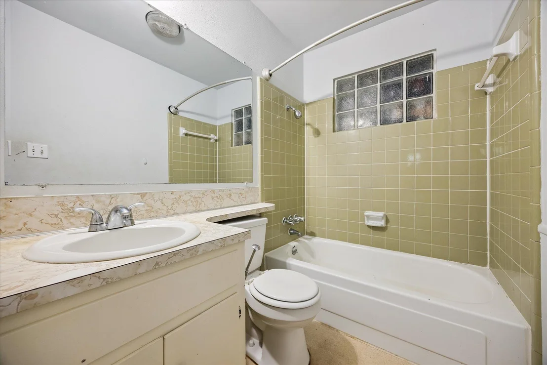 Photo of 402 Bramble DR