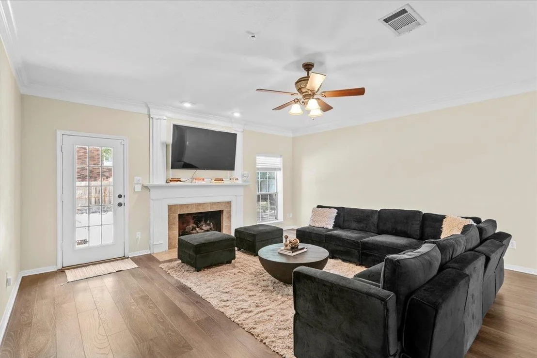 Photo of 10116 Pinehurst DR