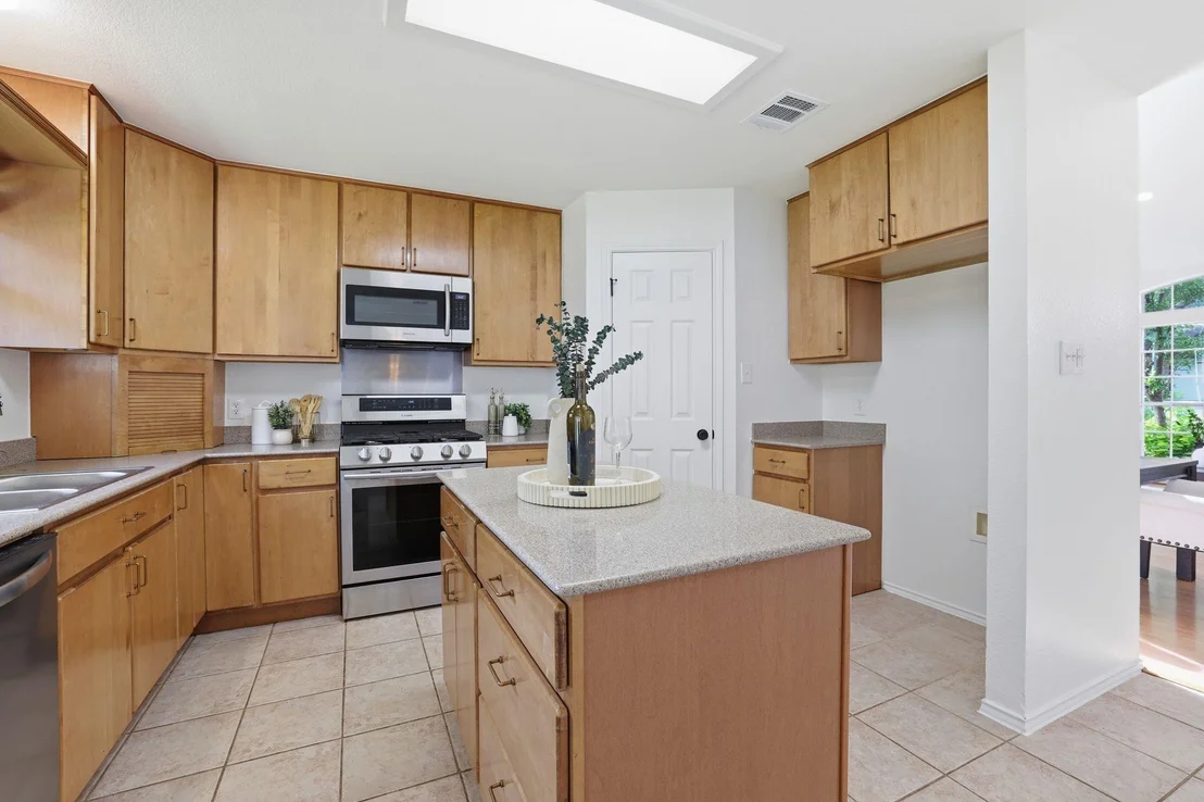 Photo of 13408 Bolivia DR