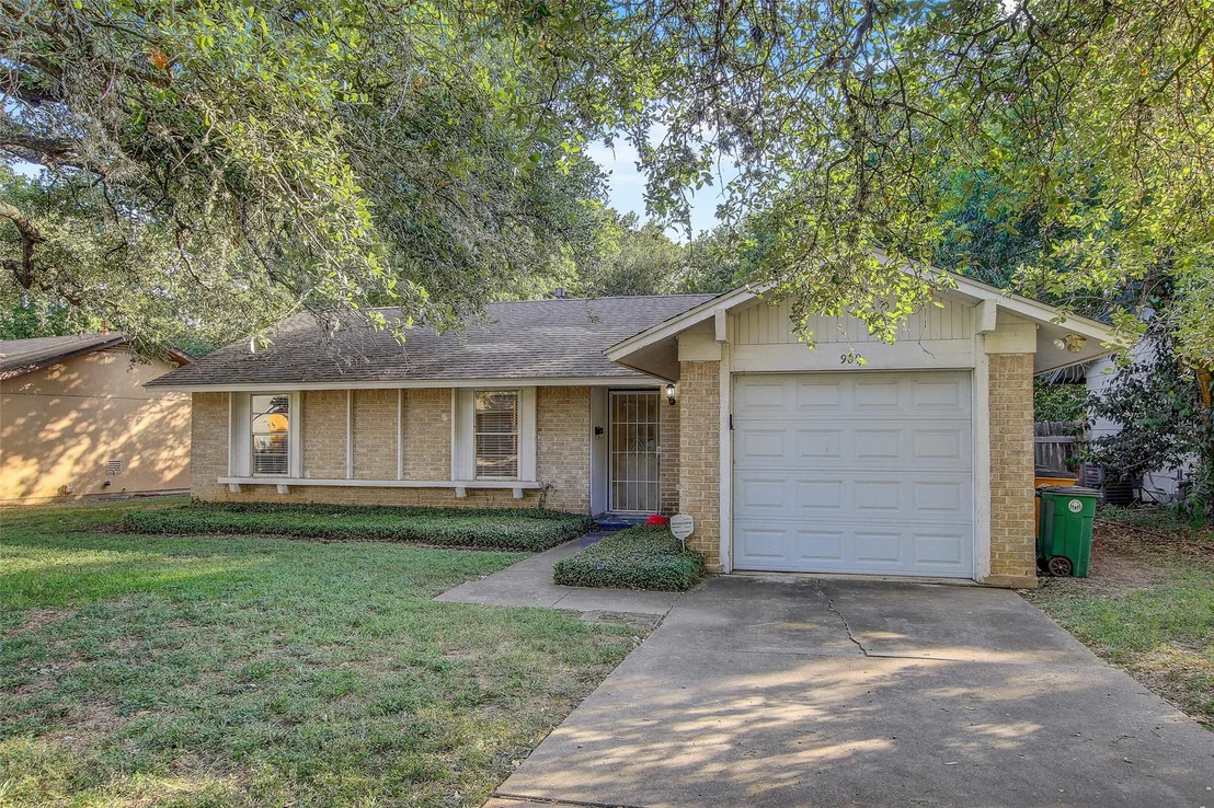 Photo of 909 Glen Oak DR