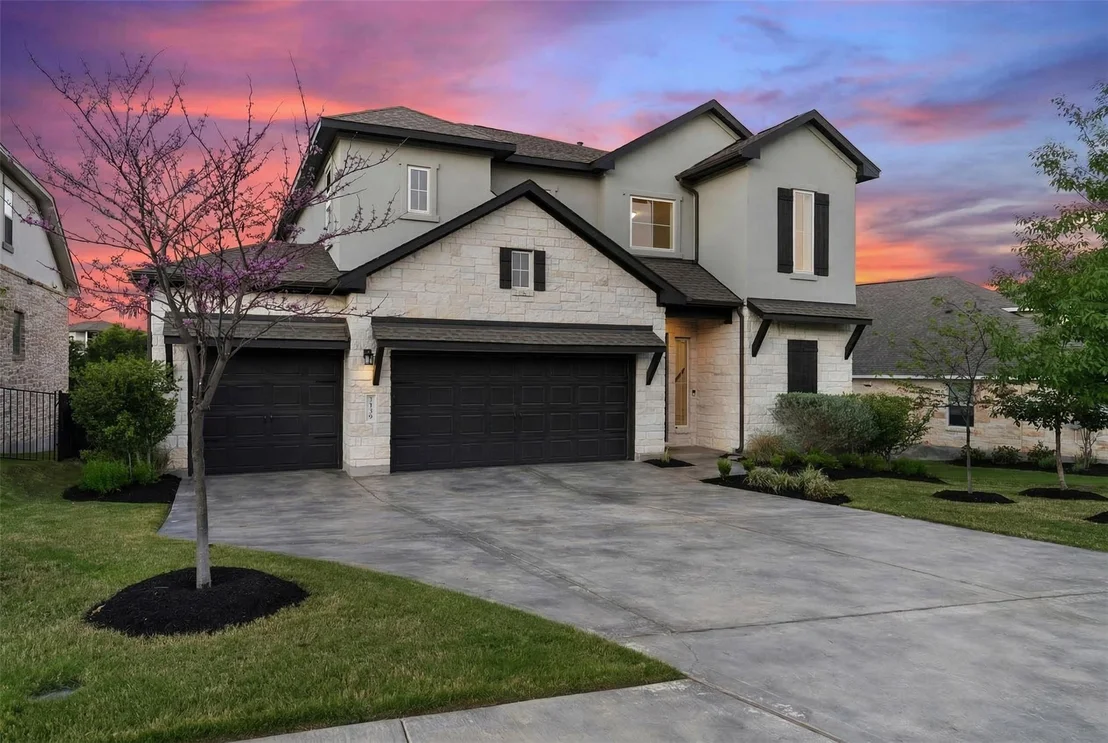 Photo of 739 Rawson BND
