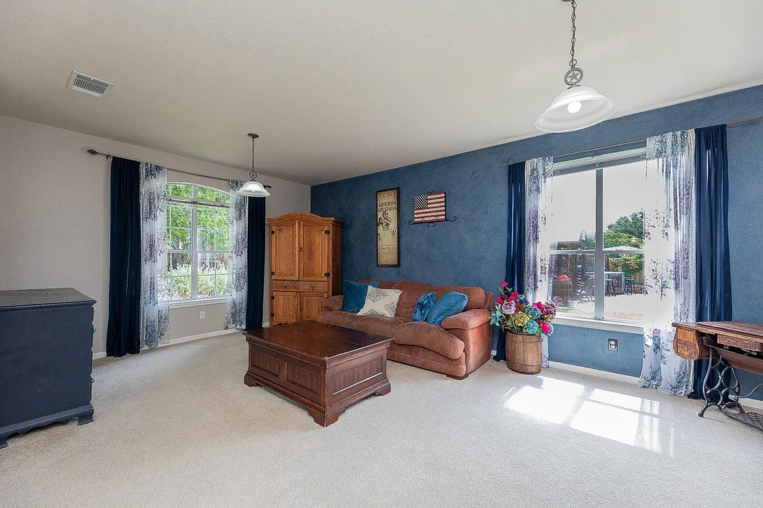 Photo of 1114 Calistoga DR