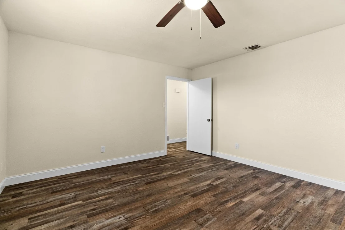 Photo of 612 Manning DR