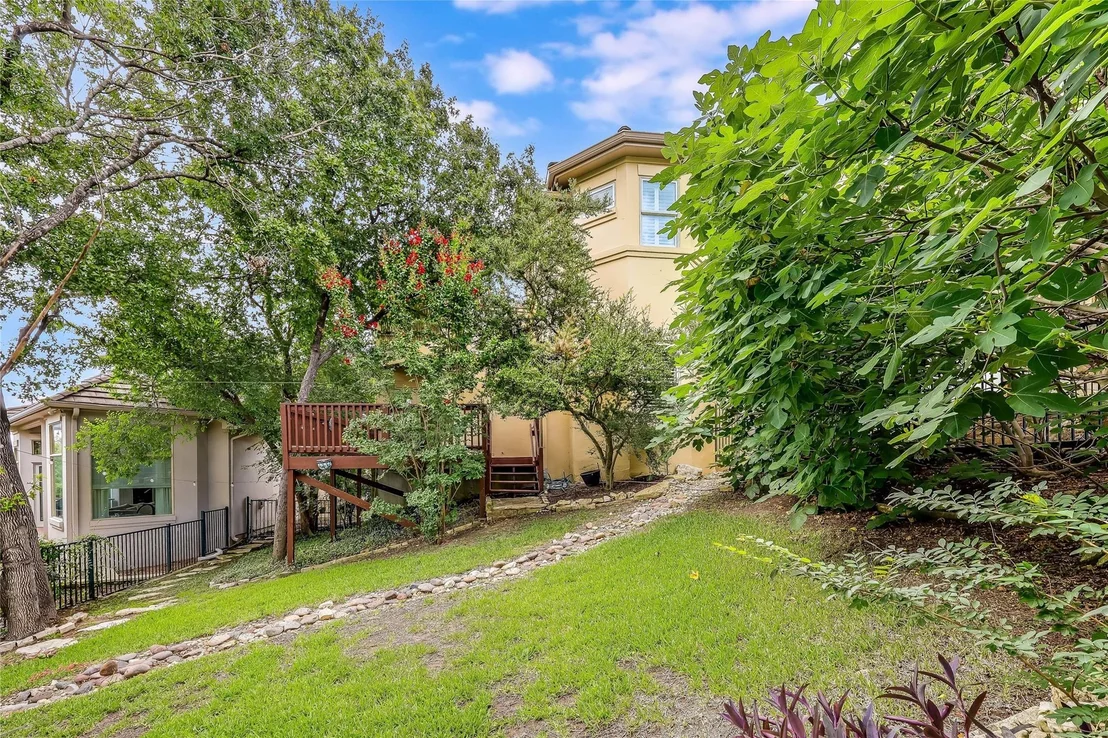 Photo of Unit 33 at 2800 Waymaker WAY
