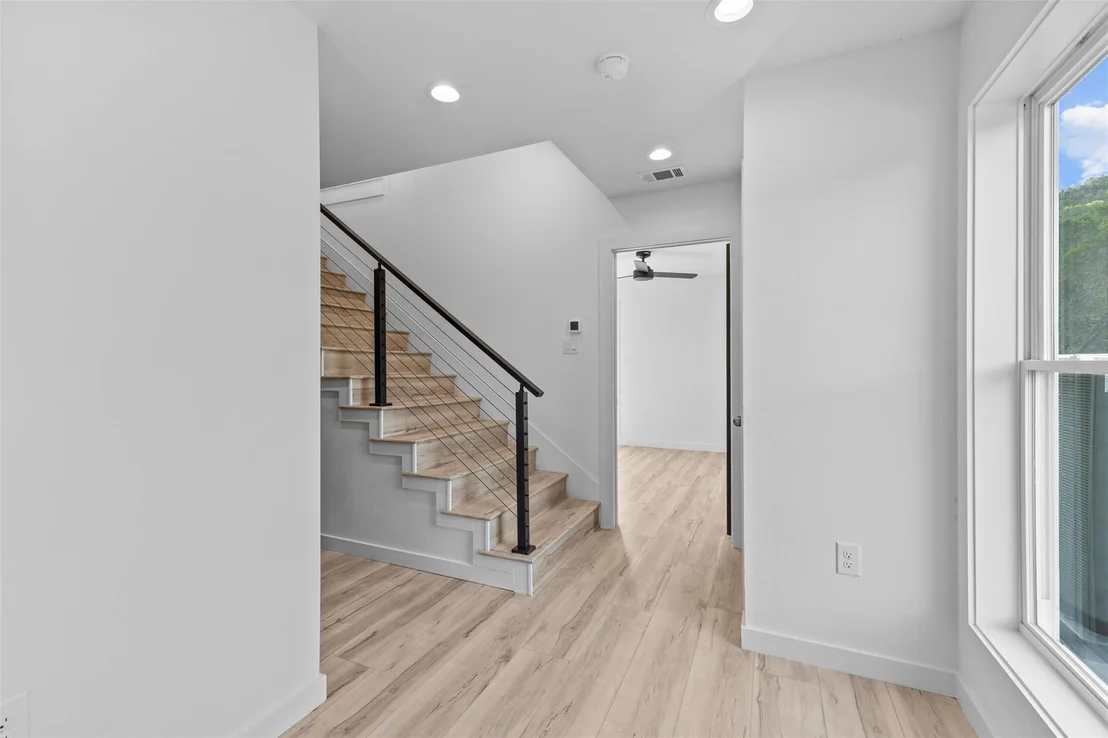 Photo of 11005 Beach RD