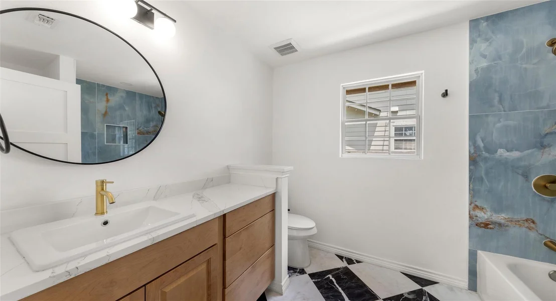 Photo of 1007 Payne Ave