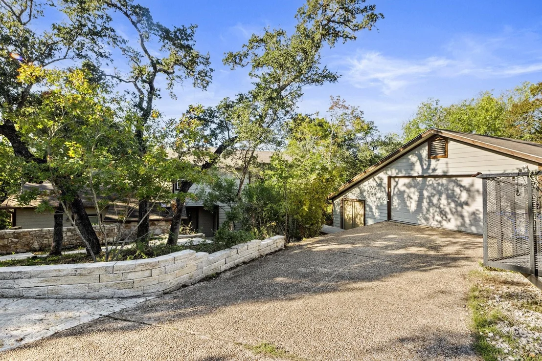Photo of 2300 Toro Canyon RD