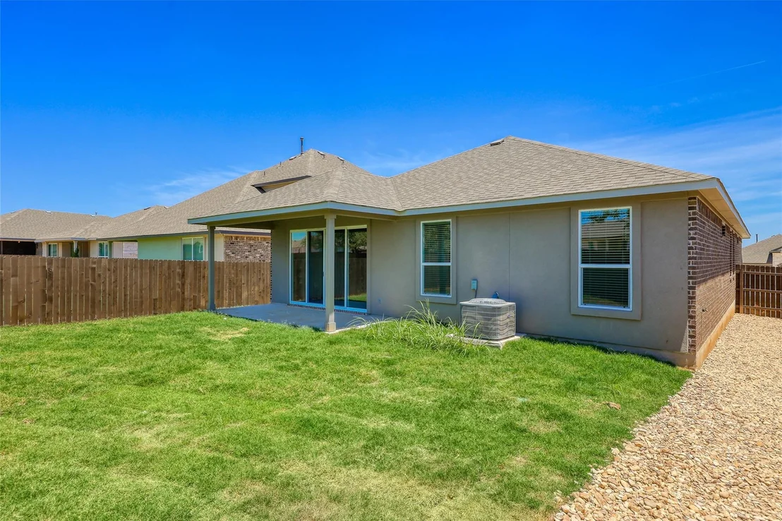 Photo of 1917 Centerline LN