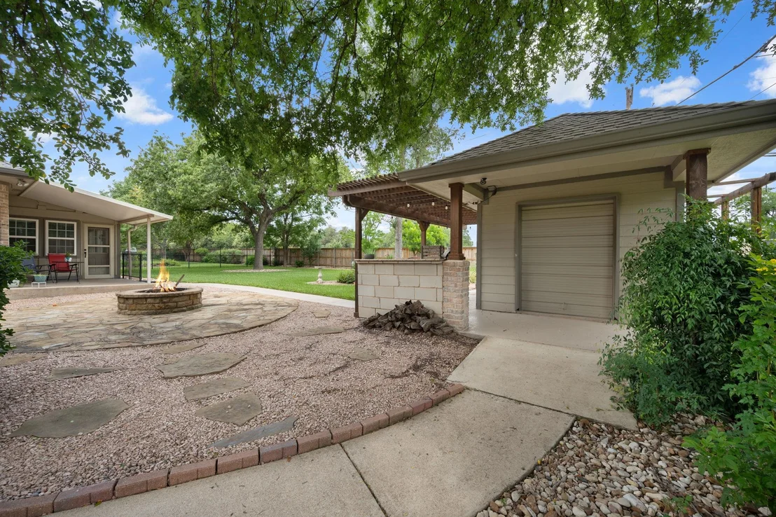 Photo of 102 Stacey LN