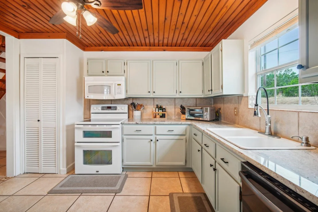 Photo of 1815 Spring Valley DR