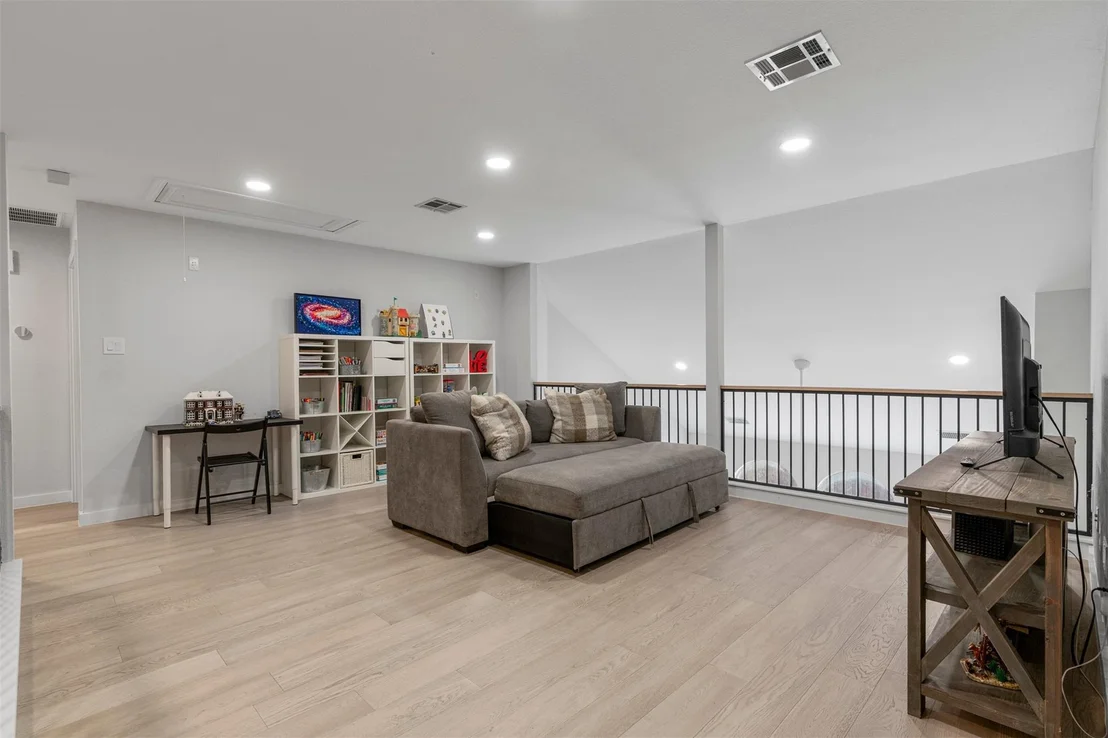 Photo of 4522 Tello PATH