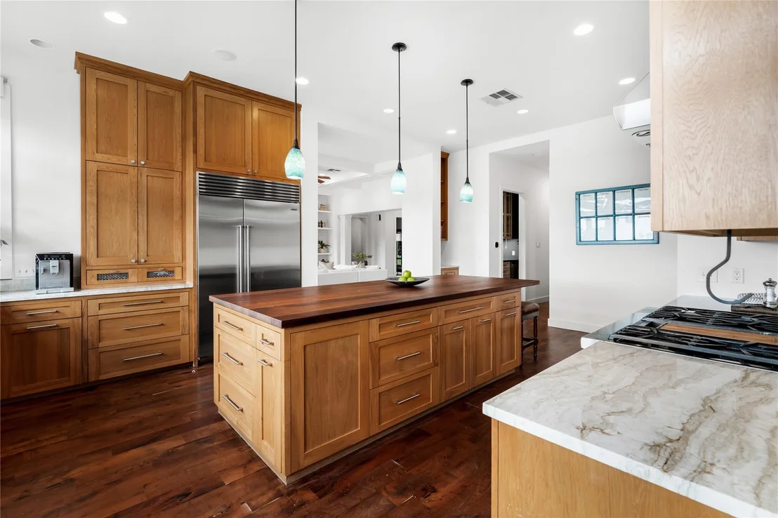 Photo of 5 Clarendon LN