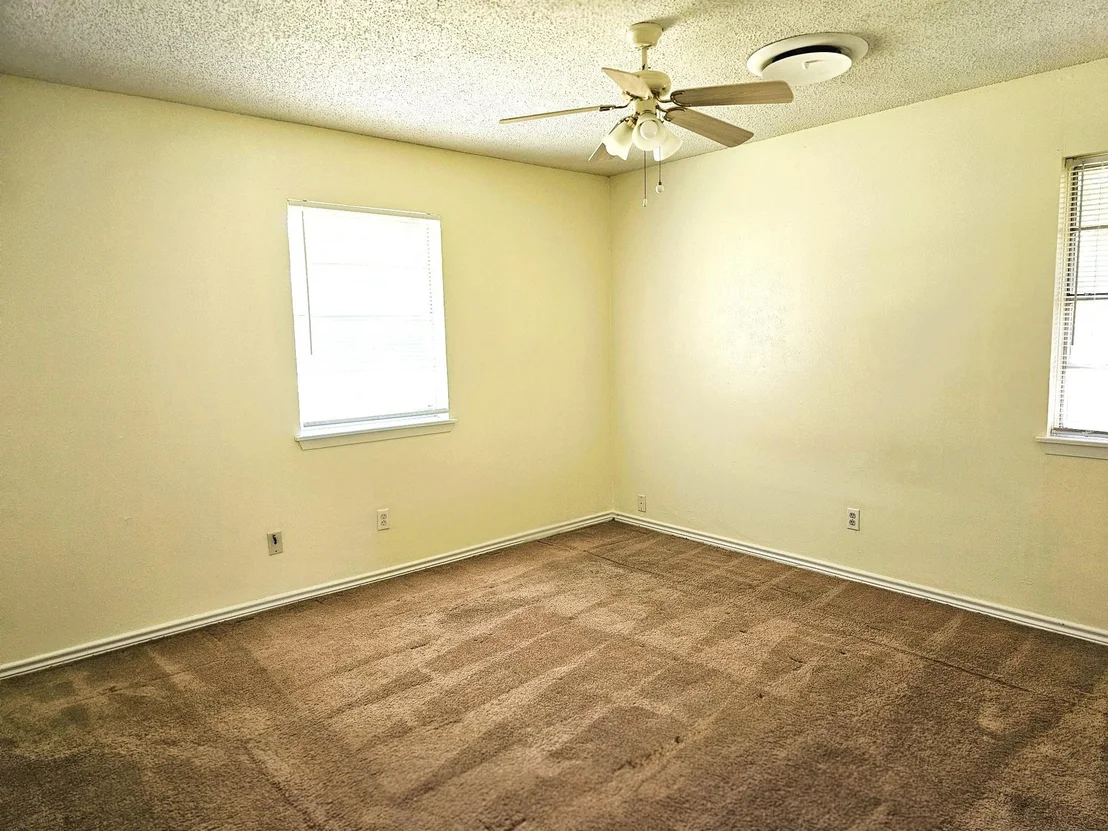 Photo of 305 Williams ST